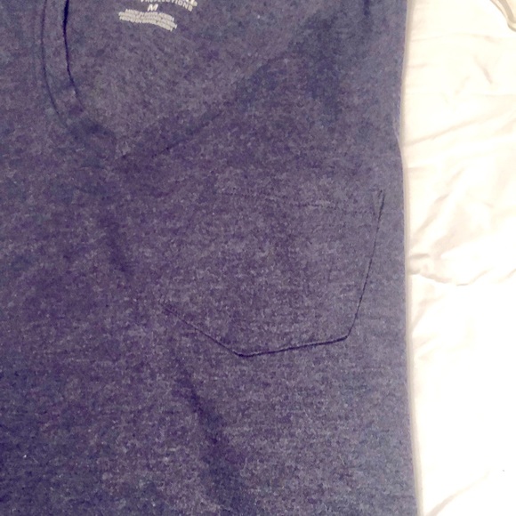 Gray V-Neck Tank Top - Picture 3 of 6